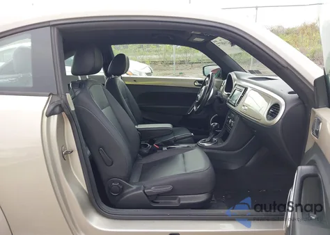 2013 Volkswagen Beetle 2.5L z USA, uszkodzony, nr VIN 3VWJP7AT5DM675649